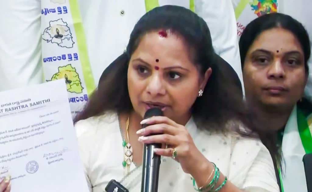 కవిత రాజీనామా 2026: తెలంగాణా రాజకీయాల్లో భావోద్వేగ మలుపు!